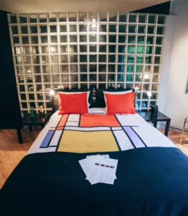 Sur le thème du Cluedo Logez dans la chambre artistique de Mr. Dorian GREY